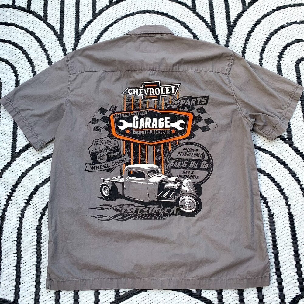 Choko Chevrolet Garage Logo Graphic Casual Short Sleeve Button Down Shirt